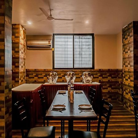 Hotel O Log Inn Plaza Near Eon It Park Pune Bagian luar foto