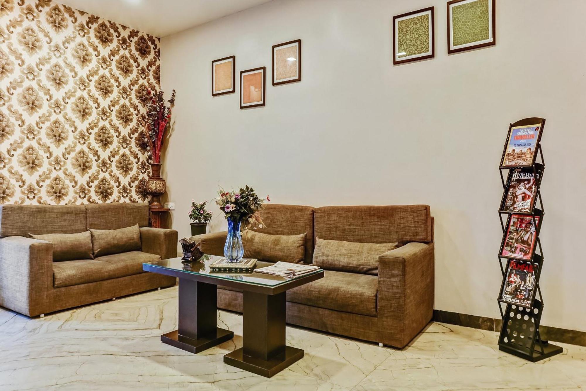 Hotel O Log Inn Plaza Near Eon It Park Pune Bagian luar foto